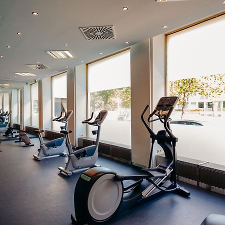 호텔 브리스톨 베를린 외부 사진 The gym at the hotel