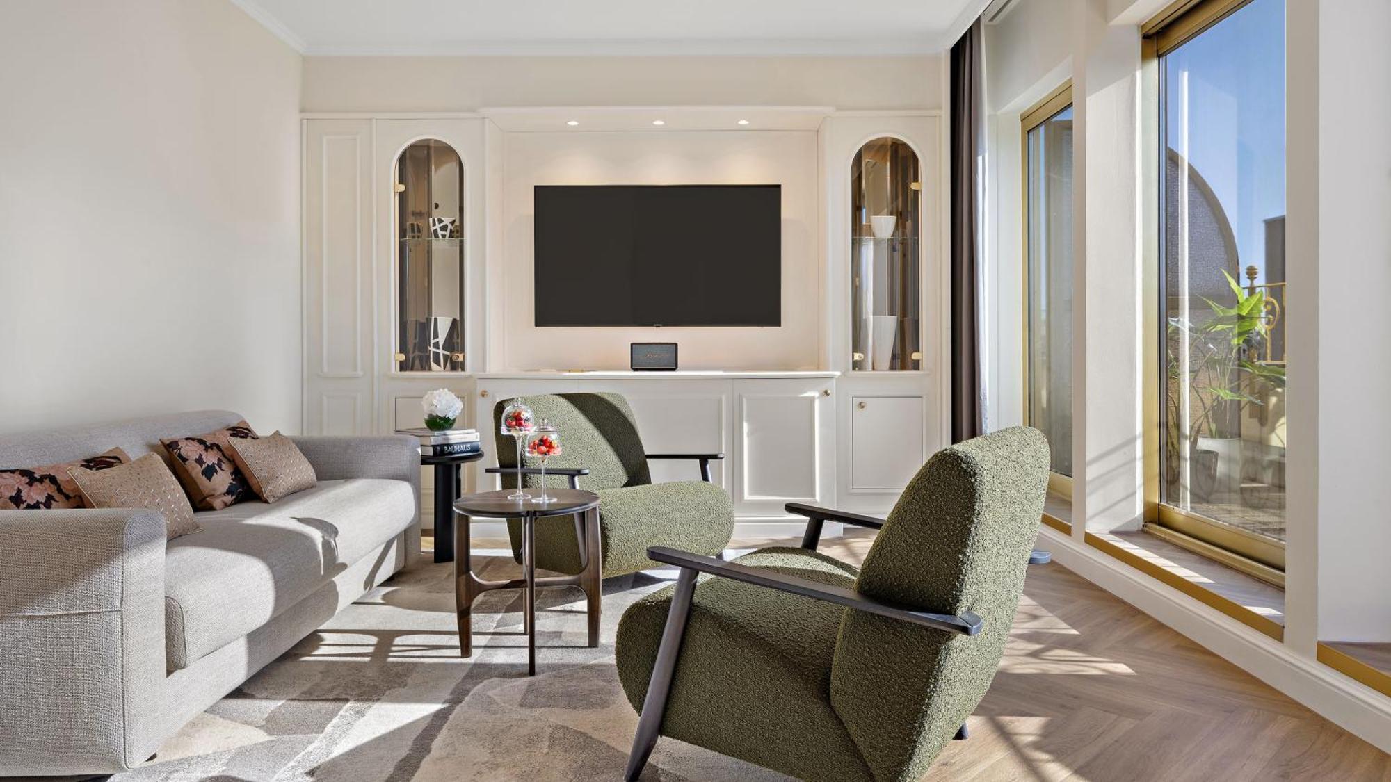 호텔 브리스톨 베를린 외부 사진 The living room of a typical apartment
