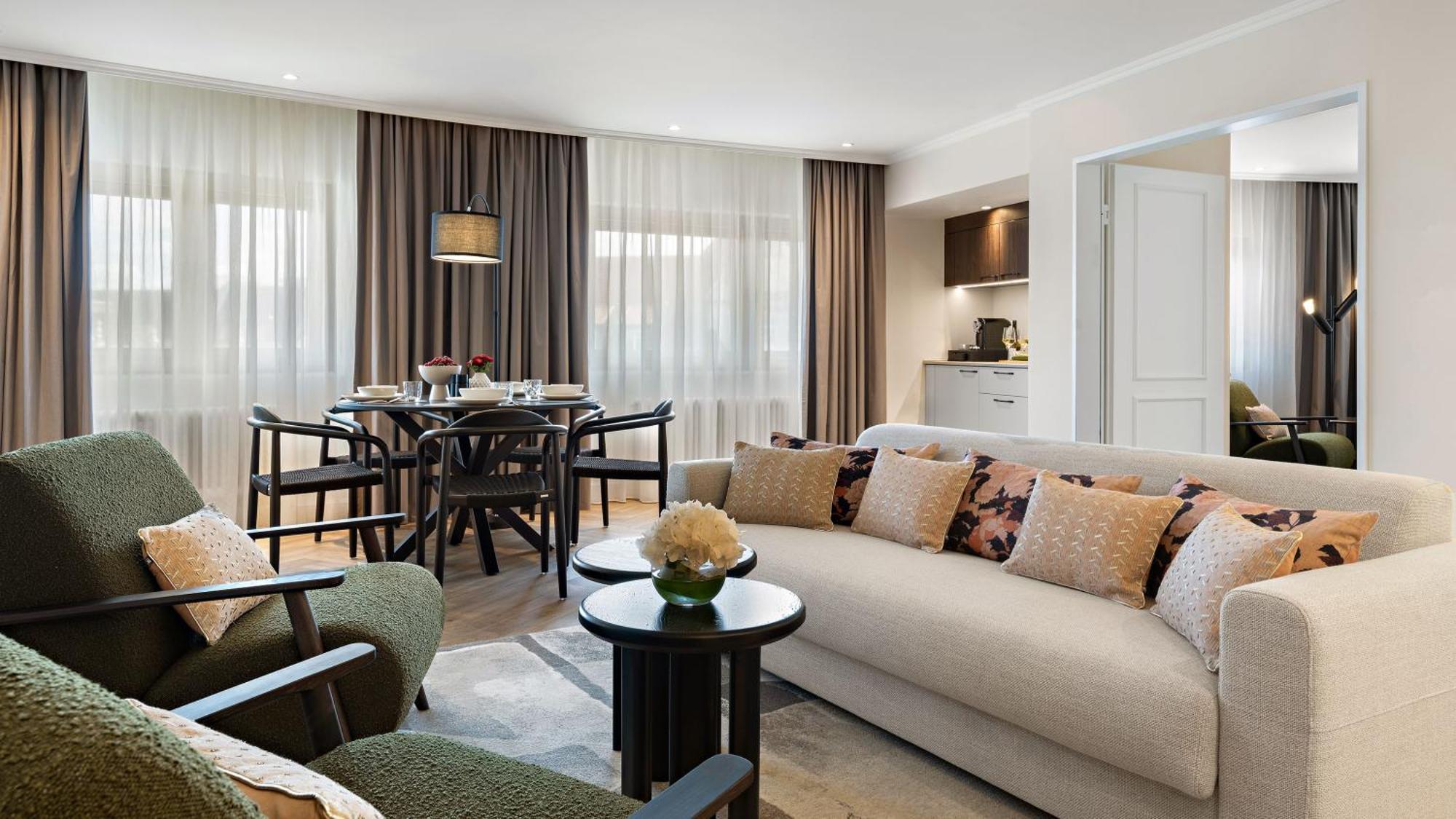 호텔 브리스톨 베를린 외부 사진 A suite at the Mandarin Oriental, Munich